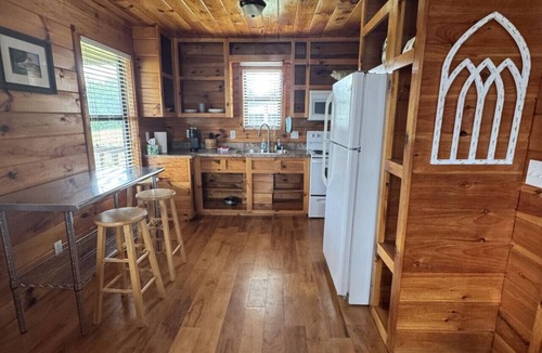 Chewalla Cabin | Cabin 4 at Lamb Ranch