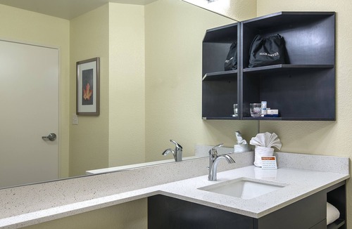Bloomington Hotel | Candlewood Suites Bloomington by IHG
