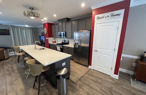 Largo House | CAPITAL COURTS MY-LUXE END-UNIT 3-BEDROOM HOME IN LARGO, UPPER MARLBORO MD.
