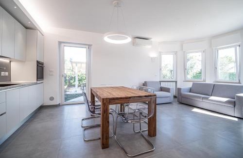 Frisa House | Capriè, dimora tra mare e monti