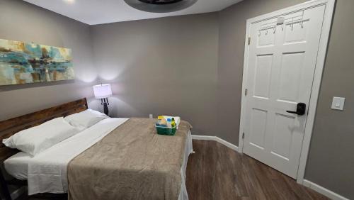 Downtown Baltimore Apartment | Carey Street - B2 shared space