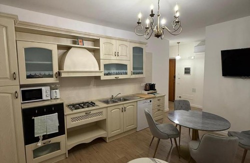 Atina Apartment | Casa Aurea - Balcony overlooking the ancient Ducal Palace