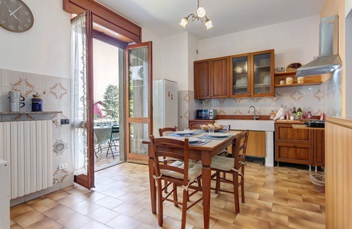 Lainate Apartment | Casa Cedrus with Shared Garden
