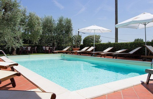 Massa e Cozzile House | Casa Concerto D: A graceful apartment, with Free WI-FI.