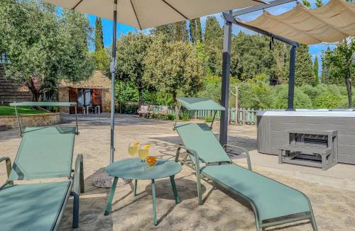 Poggibonsi House | Casa Iris - Home In the heart of Tuscany & jacuzzi