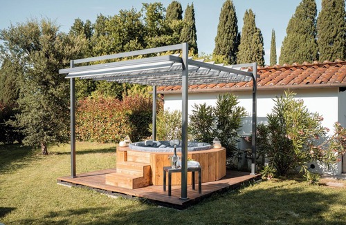 SantʼAndrea di Compito House | Casa Le Camelie: Spa and Relaxation in Lucca
