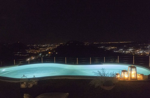 Margine Coperta-Traversagna Villa | Casa Loretta Luxury Villa With Swimming Pool and Whirlpool