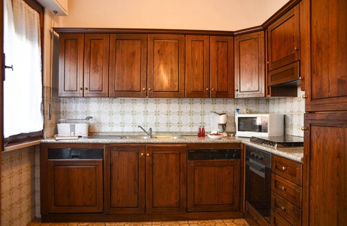 Lucca Historical Center Apartment | Casa Paola, 2 steps from the center: A/C, Wi-Fi, bikes and parking!