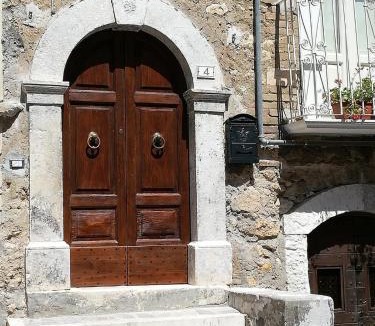 Luco dei Marsi House | Casa vacanze Le Dimore del Mercante