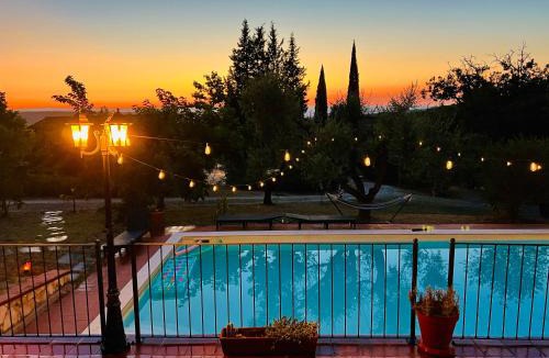 Giove Villa | Casale Delle Querce farmhouse in Giove Umbria with pool