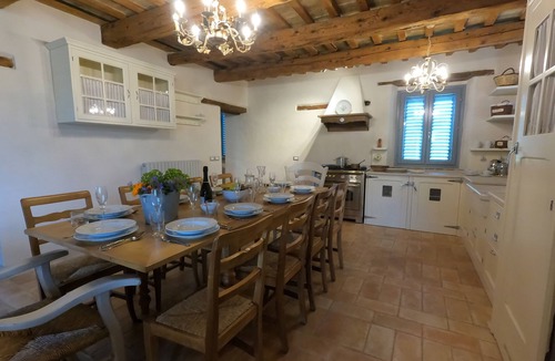 Belmonte Piceno Villa | Casale Iris: Pool, Aircon, Amazing Views, Grill, Garden, Gym - families & groups