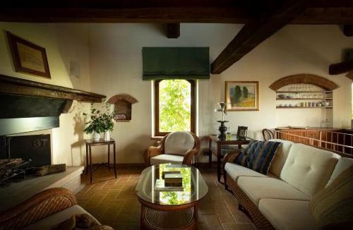 Castiglione della Valle Apartment | Castello Monticelli