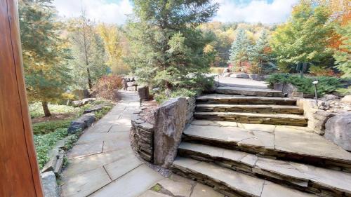 Cooperstown House | Cayuga Lodge South
