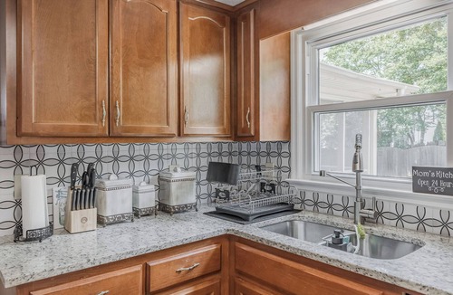 Madison House | Charming 3-bedroom house in peaceful Madison with WiFi, Pet-friendly