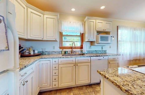 Castine Cabin | Charming abode with water views, updated kitchen, & internet - dog-friendly