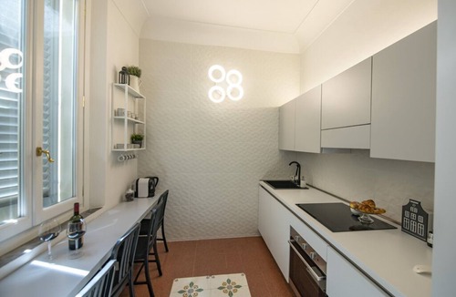 Lungarno del Tempio Apartment | Charming apartment in Florence with private balcony and car parking (on payment