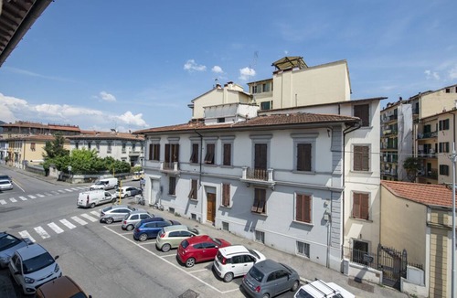 Lungarno del Tempio Apartment | Charming apartment in Florence with private balcony and car parking (on payment