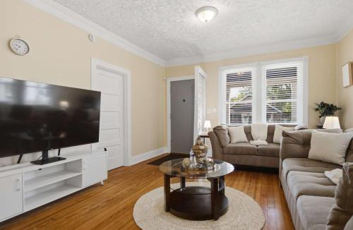 Del Ray House | Charming Del Ray Home Near Old Town & METRO-rail