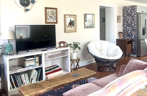Havre De Grace Apartment | Charming newly renovated apartment close to family fun