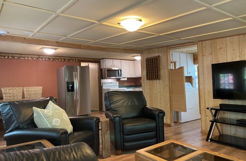 Iuka Cabin | Charming & Pet Friendly! Cabin in Iuka MS- near JP Coleman State Park