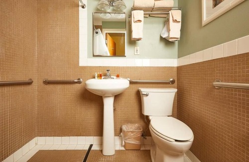 Gayborhood Hotel | Charming Philly Boutique Room - Your Historic Getaway