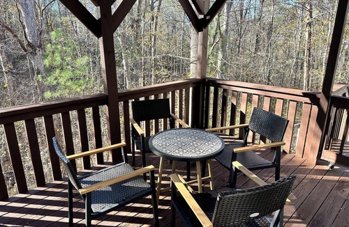 Jasper Apartment | Charming Private Studio in the Heart of Jasper