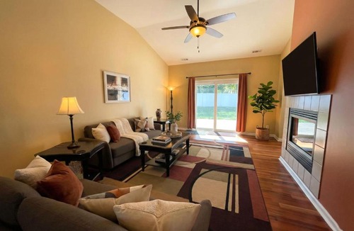 Bear Apartment | Charming Ranch Retreat in Bear Delaware