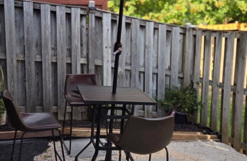 Jefferson Manor House | Charming Retreat in the Heart of the City
