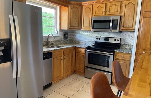Marlton House | Charming Upper Unit in Evesham