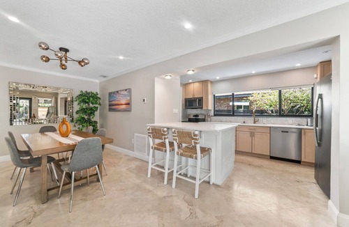 Wilton Manors Villa | Charming Villa Getaway with Pool in Wilton Manors