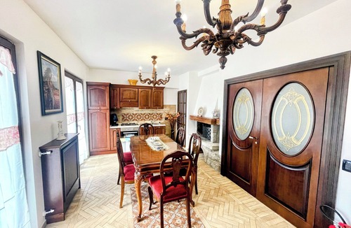 Montefiascone Villa | Charming villa in Umbria - sleeps 16 - lake view - Pool, jacuzzi and events room