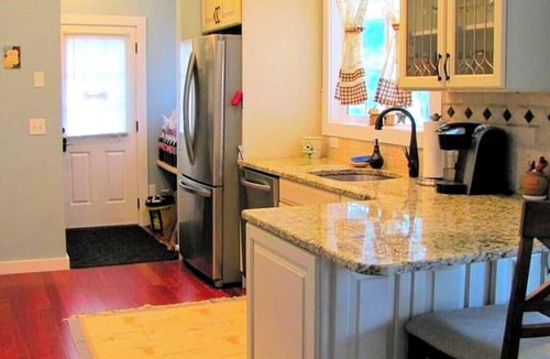 Northwest Harwinton Cottage | Charming Waterfront Cottage Rental near Topsmead State Forest, Connecticut