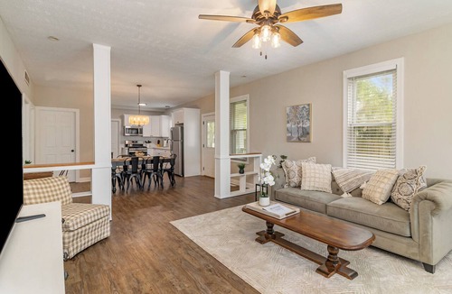 Chesterton Apartment | Chesterton Charmer: Lower Unit