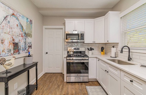 Chesterton Apartment | Chesterton Charmer: Lower Unit