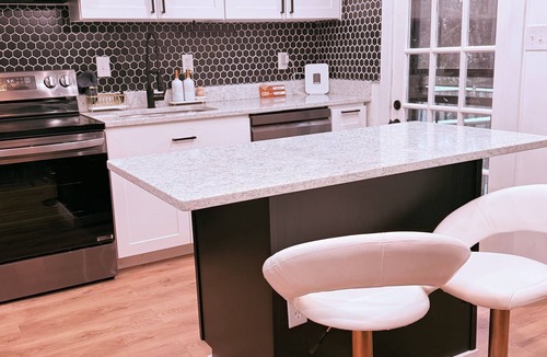 Camp Springs House | Chic+Modern 4br 3 floors Gem - Near Andrews AFB & DC