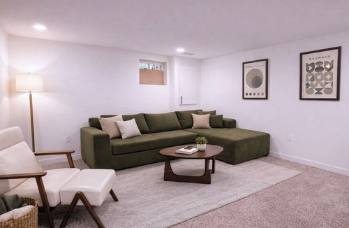 Camp Springs House | Chic+Modern 4br 3 floors Gem - Near Andrews AFB & DC