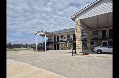 Chickamauga Apartment | Chickamauga|2 Queen Bed Suite
