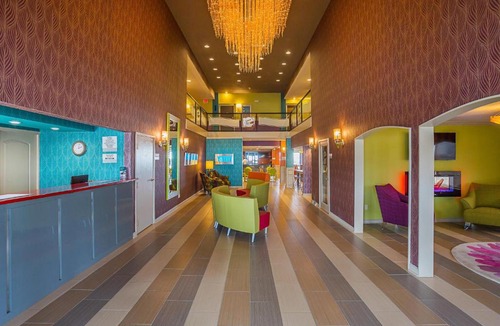 Evansville Hotel | Clarion Inn & Suites Evansville Eastland Area