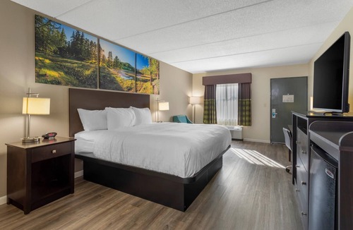 Kimball Hotel | Clarion Pointe Kimball By Choice Hotels