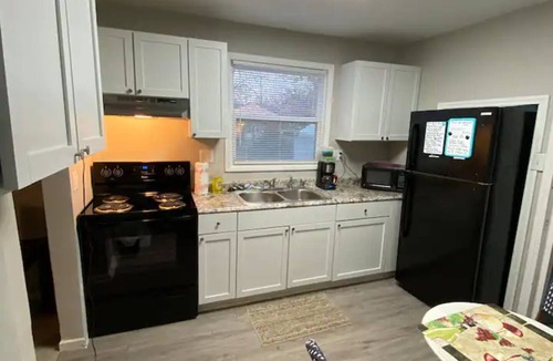 Lawrence House | Clean, adorable, remodeled, simple! No kids. ID is required.
