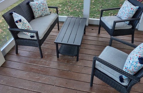 Prosperity House | Clean Cozy Cottage 2BR W/ screened in porch, Summit Bechtel & New River Gorge NP
