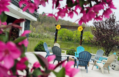 West Falls House | Come stay in the beautiful endless mountains on the bank of the River.