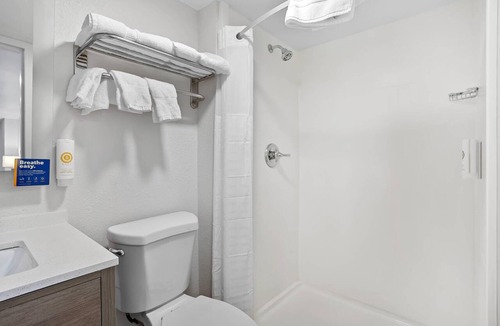 Dunmore Hotel | Comfort Inn Dunmore - Scranton East