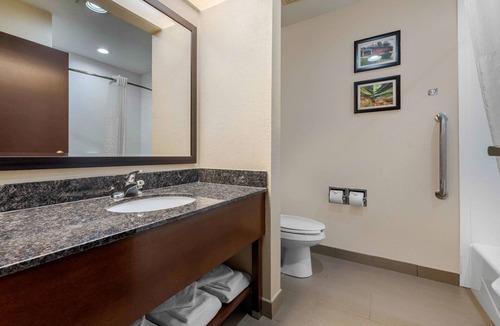 Lafayette Hotel | Comfort Suites Lafayette University Area
