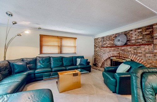 Bennsville House | Comfortable home outside of DC with private pool, balcony, washer/dryer, & AC