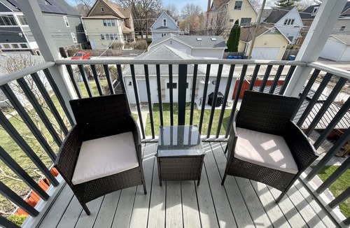 Forest Park House | Comfy Cozy 2BR Home Away from Home