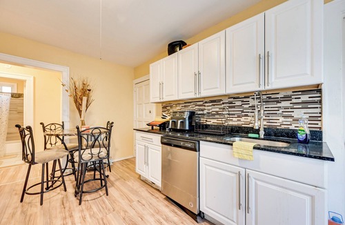 Hartford Condo | Convenient Hartford Condo < 2 Mi to Dtwn!