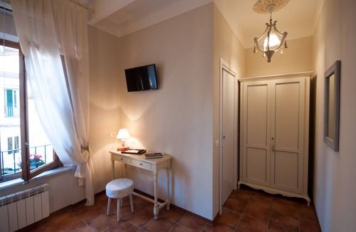 Lucca Historical Center Bed & Breakfast | Corte Toro