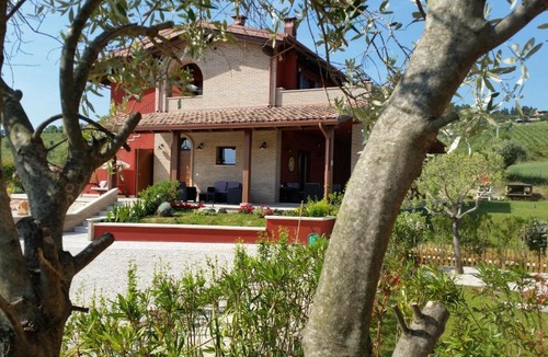 Colonnella Apartment | Country House Ciliegia Rossa