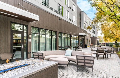 West Springfield Hotel | Courtyard by Marriott West Springfield